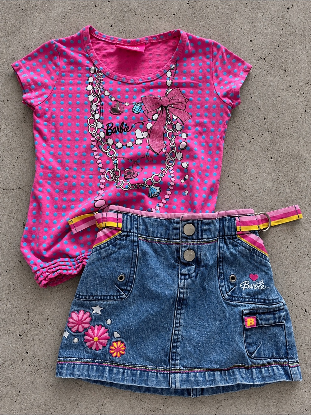 Vintage y2k Barbie Pink Tee and Denim Skirt Set with Floral Embroidery size 4/5T